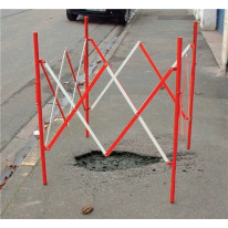 Barrière de regard extensible, dite trou d'homme -