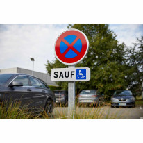 Kit de Stationnement Handicapé - panneaux et poteau