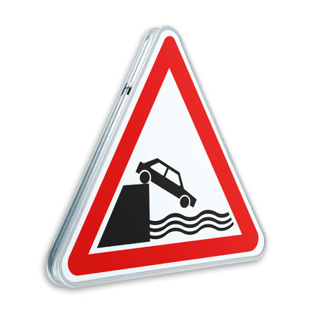 Panneau de danger Débouché sur un quai ou une berge - A20 - Gamme standard - Classe 1 Panneau de danger Débouché sur un quai ou une berge - A20 - Gamme standard - Classe 1