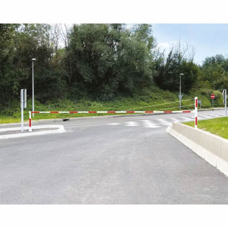 Barrière tournante universelle extra longue en situation