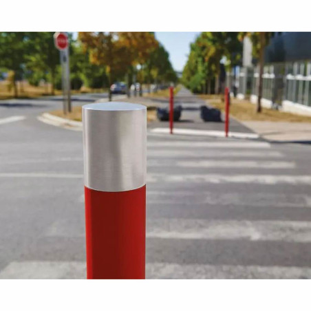 Potelet anti stationnement haute visibilité - Pommeau Inox brossé - en situation
