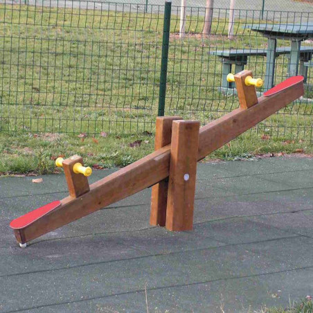 Jeu à bascule pour enfants en bois